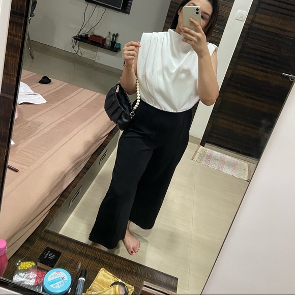 Zara Tops - Zara high neck cowl top